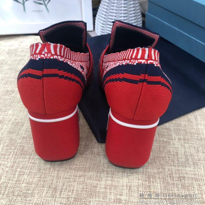 PRADA普拉達 2019頂級版本 刺繡系列 春夏時尚 粗跟方頭單鞋 網紅同款  ljl1037